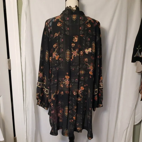 Johnny Was BIYA silk Blouse - Picture 3 of 14